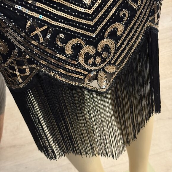 SWEETV Flapper Style Gold Sequins on Black Mesh w/ Black Lining Cap Sleeve DRESS - Picture 3 of 11